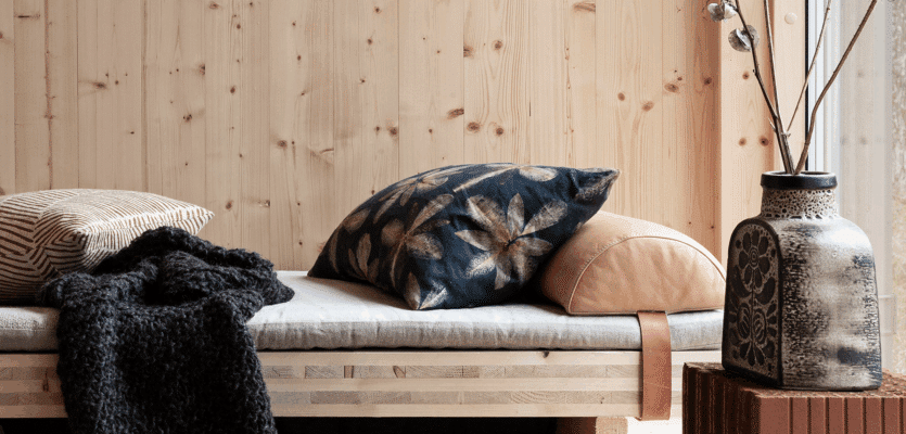 Fjällhus med genomtänkt kvalitet i varje led. Hus som känns trygga att äga, sköna att leva i och skapade för att bestå, år efter år.