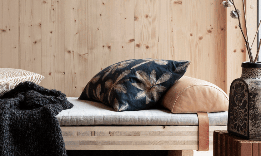 Fjällhus med genomtänkt kvalitet i varje led. Hus som känns trygga att äga, sköna att leva i och skapade för att bestå, år efter år.